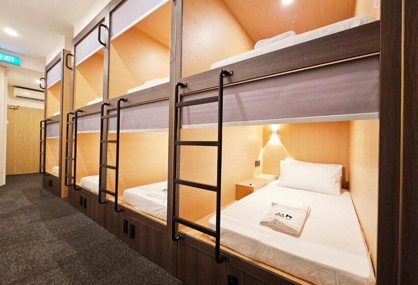 اتاق استاندارد, Wink At Perak Road