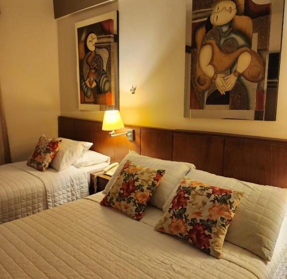 اتاق ساده سه‌ نفره, Maria