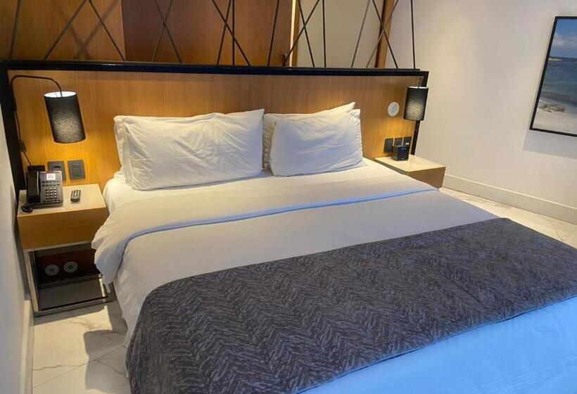 سوییت جونیور با چشم‌انداز دریا, Nacional Rio De Janeiro