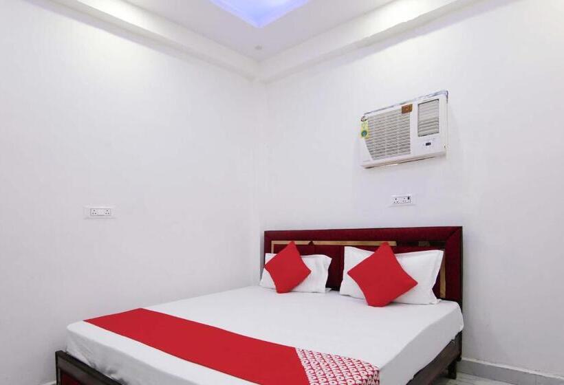 Triple Classic Room, Oyo Pinetree