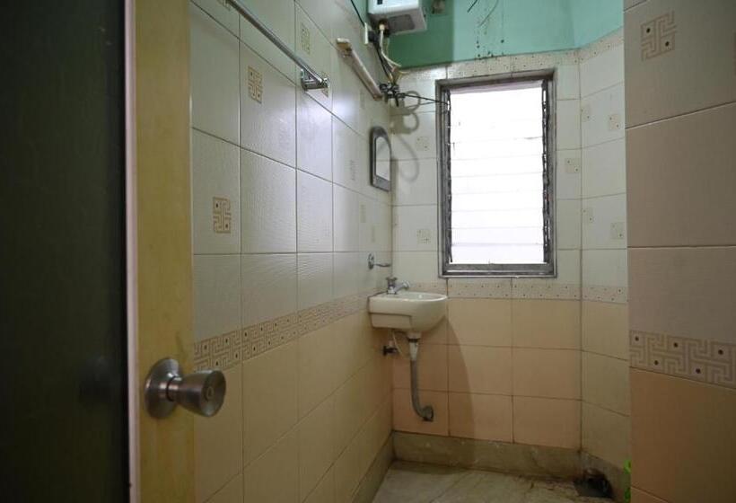 غرفة قياسية, Priyanka International