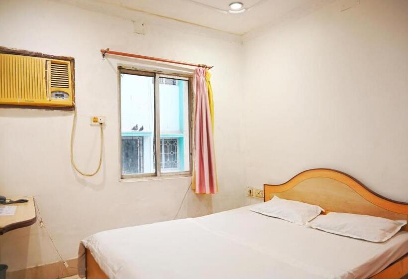 غرفة قياسية, Priyanka International