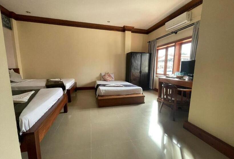 غرفة أساسية ثلاثية, Wat