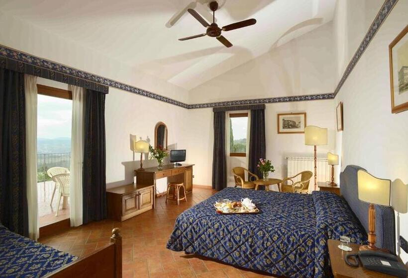 اتاق استاندارد با تراس, Isa Hotel With Swimming Pool Immersed In Tuscan Nature In San Donato Fronzano, Rooms With Air Condit