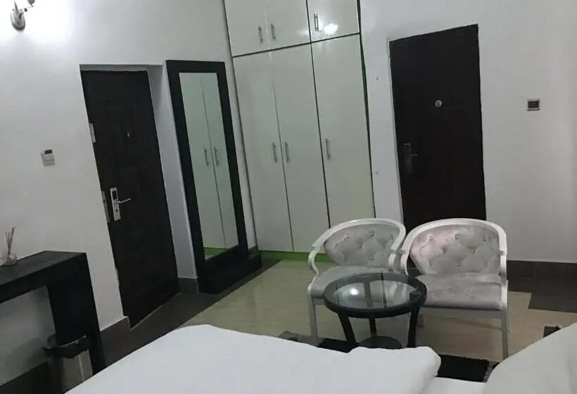 اتاق استاندارد یک نفره, Ug Wils Hotels And Suites