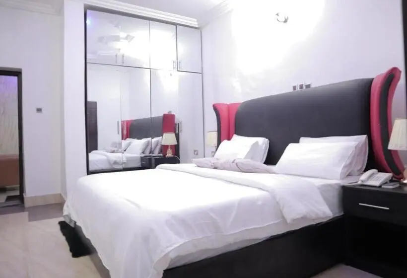 اتاق استاندارد, Ug Wils Hotels And Suites