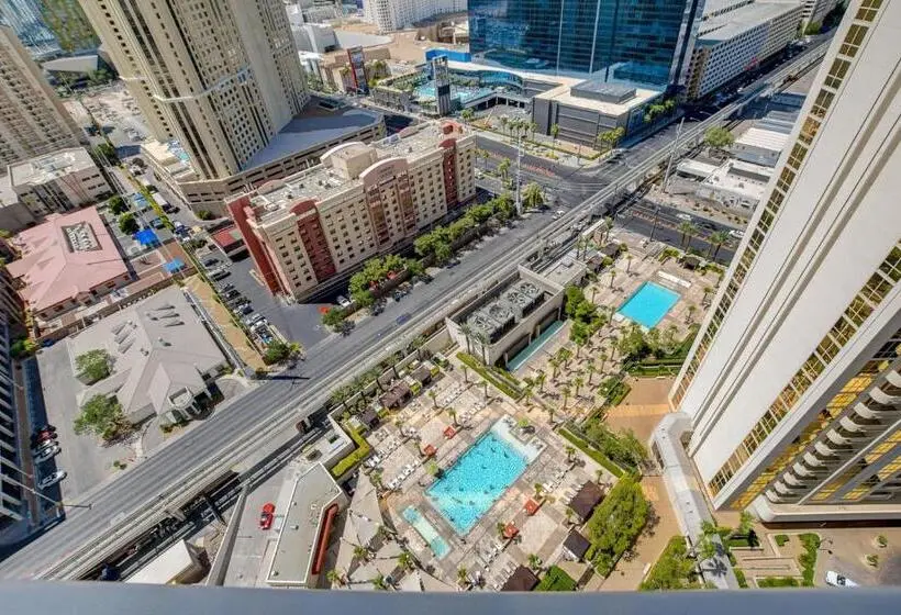 آپارتمان 1 خوابه با بالکن, Blu Cashmere Suite  Mgm Signature 23rd Flr W/balcony Strip View