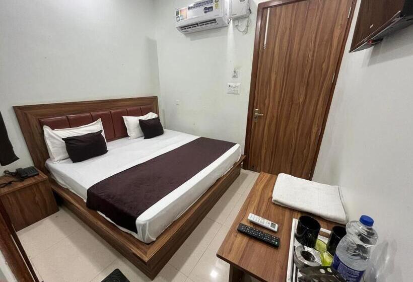 Номер Deluxe, 4s By Wis