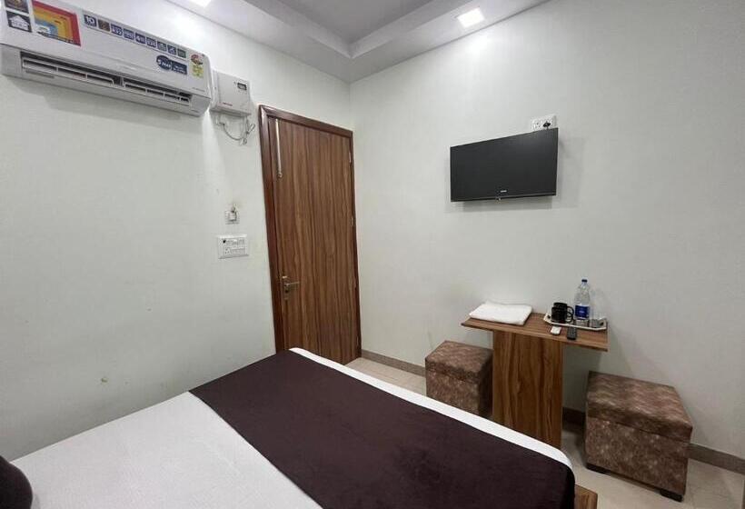 Номер Deluxe, 4s By Wis