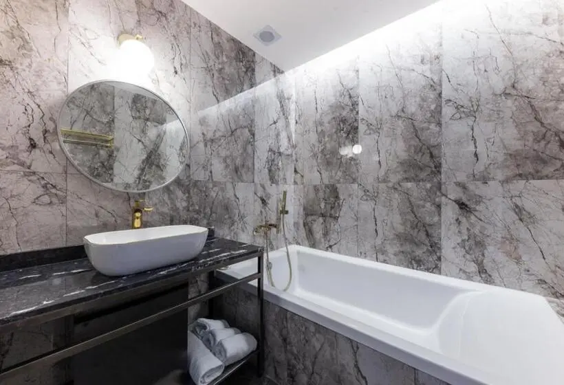 Standard-huone, Aria