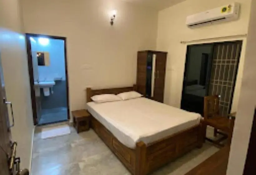 デラックスルーム, Erisha Tadoba Chandrapur
