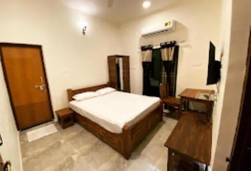 デラックスルーム, Erisha Tadoba Chandrapur