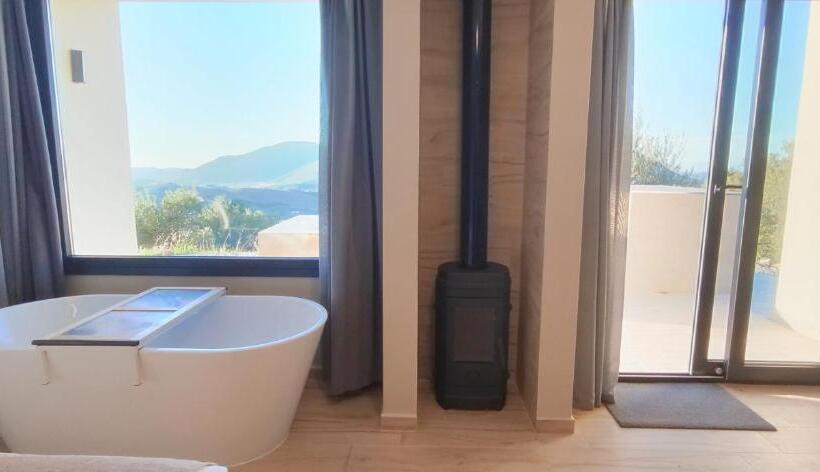 Номер Deluxe, Las Estrellas Del Duende