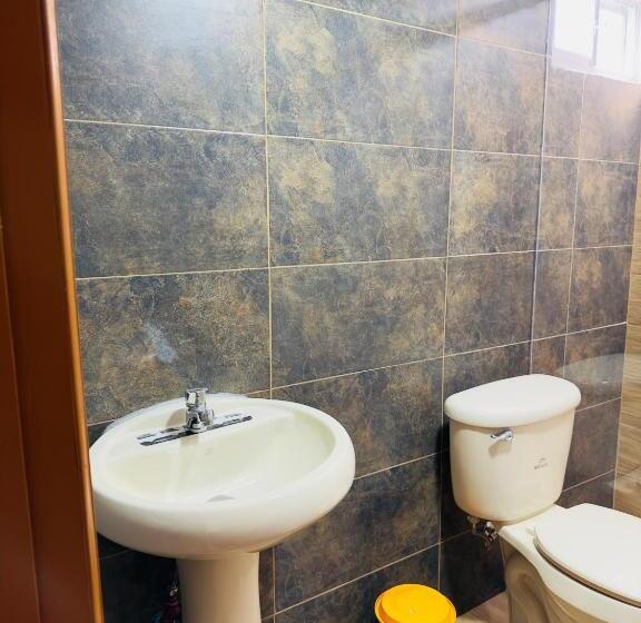 غرفة قياسية ثلاثية, Niiza