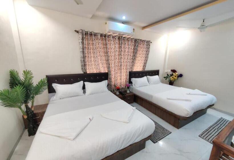 Четырехместный Номер Стандарт, Orchid House Navi Mumbai