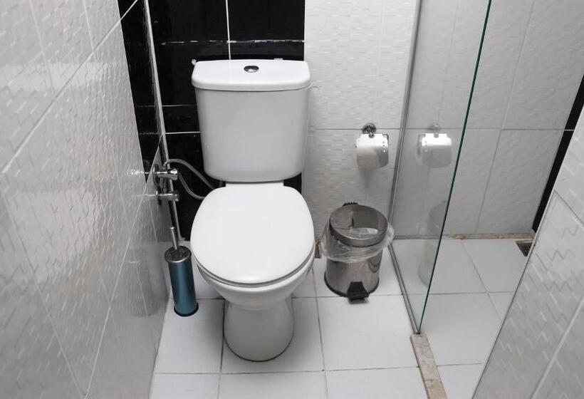 اتاق استاندارد سه نفره, şirin Baba Otel