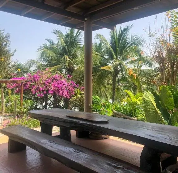 Standard-bungalow 3 Makuuhuonetta, River Flow House Bangtanod