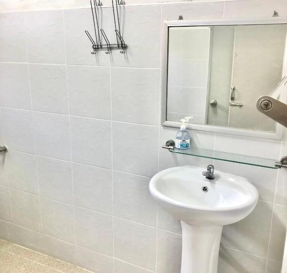 Хижина, River Flow House Bangtanod