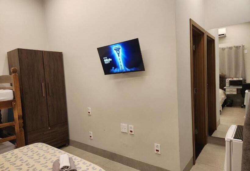 Family Suite, Suíte Aconchegante E Garagem Grátis   Até 4 Pessoas