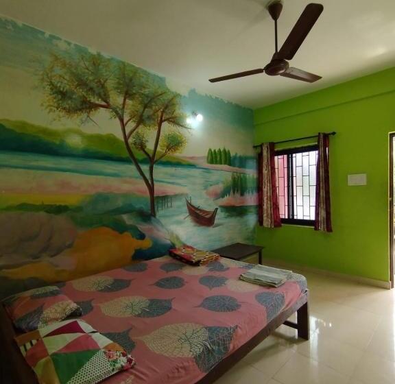 اتاق لوکس, The Valley