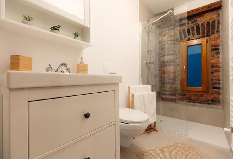 スタンダードスタジオ, Casa 1901