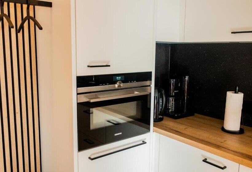 Номер Стандарт, Boardinghouse Hense