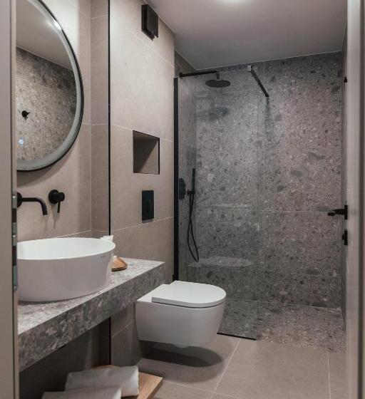 اتاق لوکس با بالکن و چشمانداز دریا, Boutique Hotel Mavie Adults Only