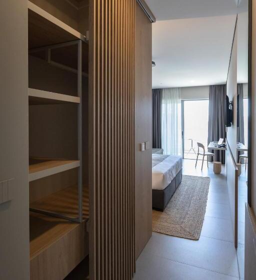 اتاق لوکس با بالکن و چشمانداز دریا, Boutique Hotel Mavie Adults Only