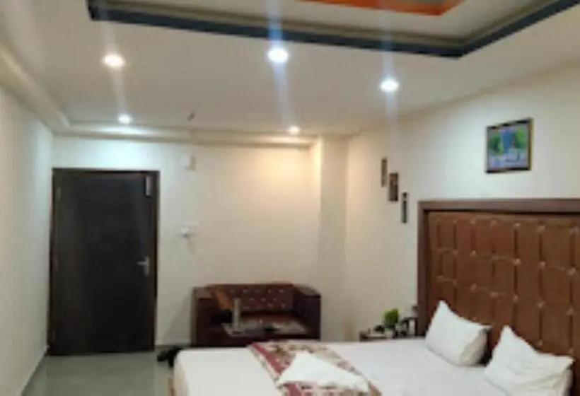 デラックスルーム, Buddha Resort Hotel & Restaurant,aurangabad