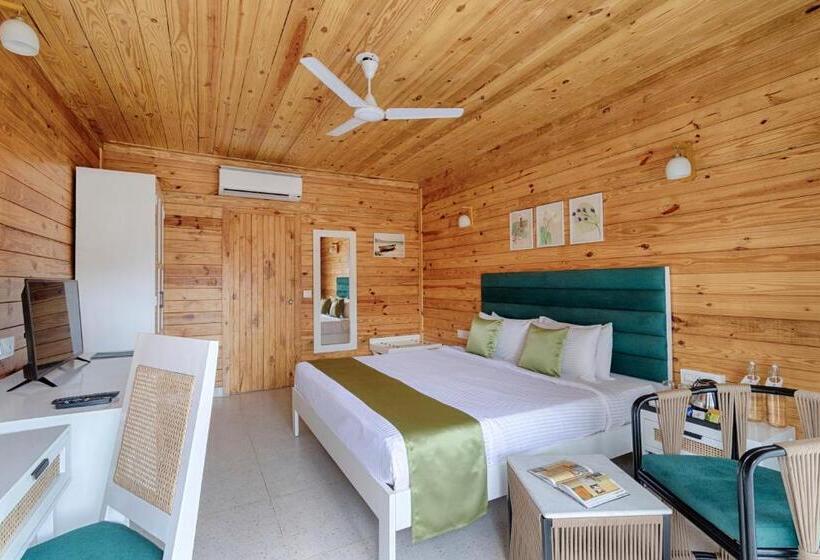 חדר סטנדרט עם מרפסת, Aralea Beach Resort By Stone Wood, Morjim