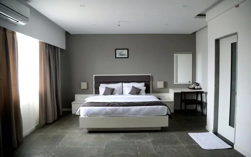 Suite, Dwarawata