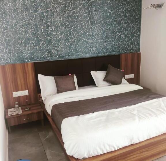 Quarto Deluxe, Kalash