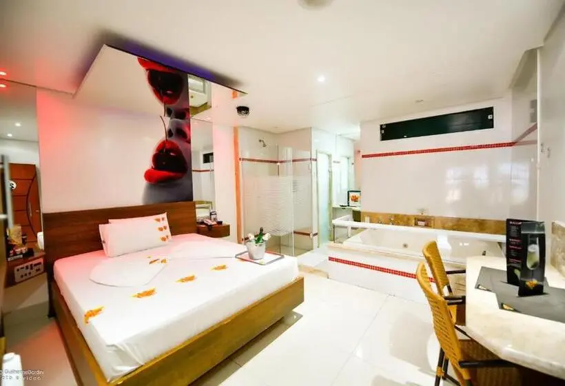 سوئیت با وان آب گرم, Motel La Folia