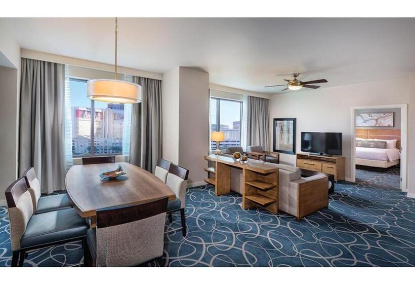 침실 1개 수피리어 아파트, Our Luxury Condo Awaits You A The Desert Blue, Moments From The Strip   Special Offer Now!