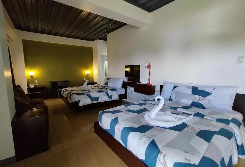 Perhehuone, Reddoorz @ Lqj Hotel Old Buswang Kalibo
