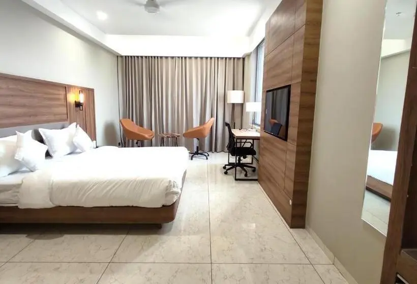 Deluxe-huone King-vuode, The Sky Imperial Hotel Kailash