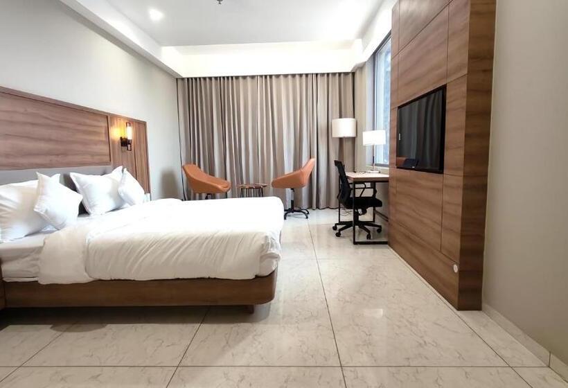 חדר דלוקס, The Sky Imperial Hotel Kailash