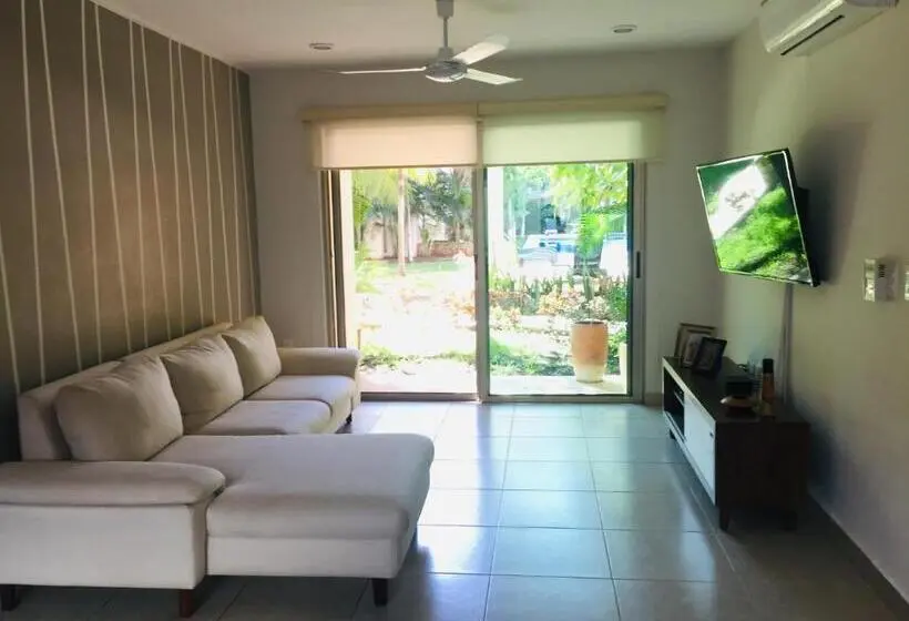 اتاق لوکس, Beach Haus Suites Vacacionales