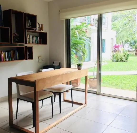اتاق لوکس, Beach Haus Suites Vacacionales