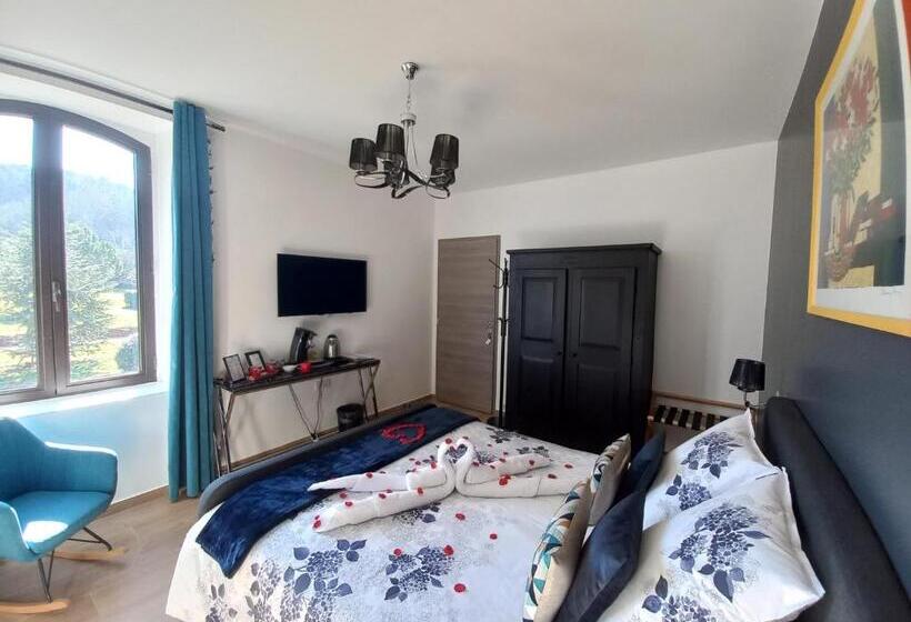 스탠다드 룸 풀장 전망, Domaine Benester Chambre Axel 4 épis