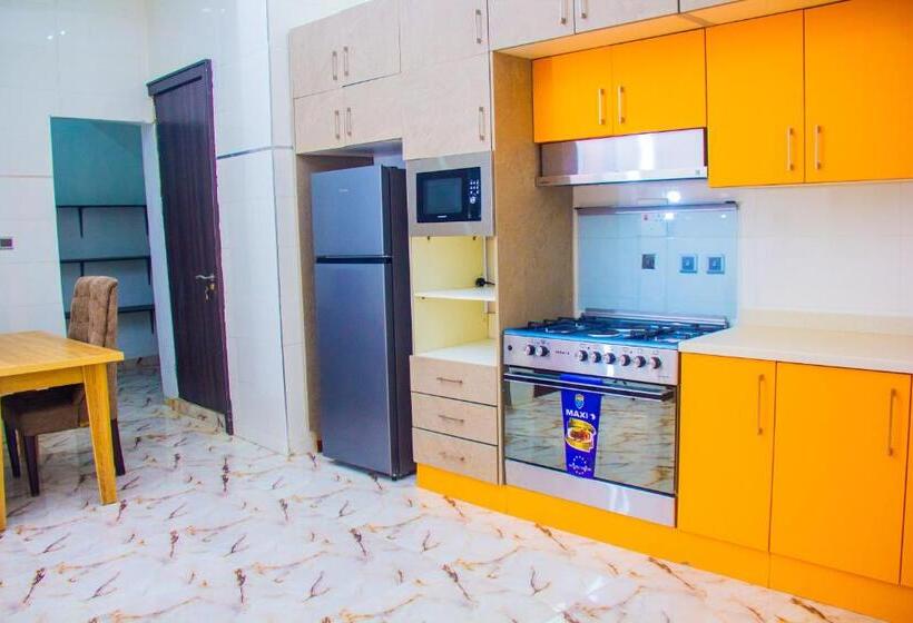 استودیو خانوادگی, 4 Bedroom Villa Marina Duplex Guzape