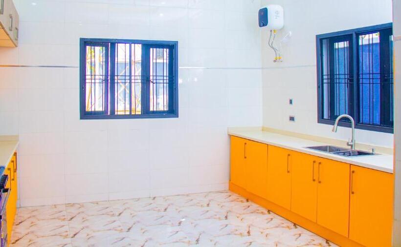 اتاق خانوادگی, 4 Bedroom Villa Marina Duplex Guzape
