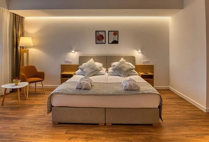 デラックスルーム, Cardoner Hotel és Konferenciaközpont