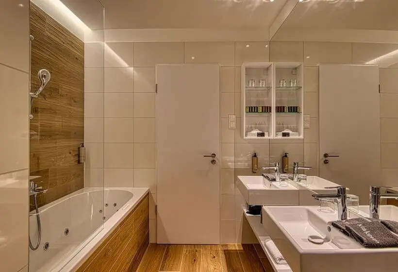 デラックスルーム, Cardoner Hotel és Konferenciaközpont