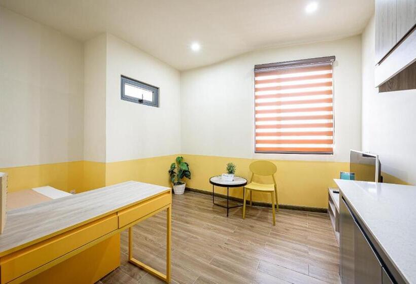 استودیوی لوکس, Cozrum Homes Kola Apartment