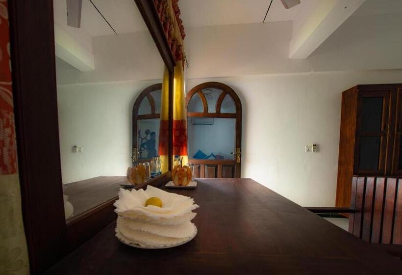 חדר משפחתי, Arugambay Surf Resort