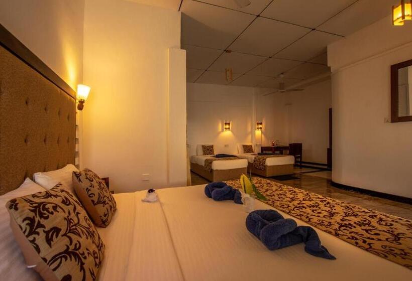 חדר משפתחתי סופריור, Arugambay Surf Resort