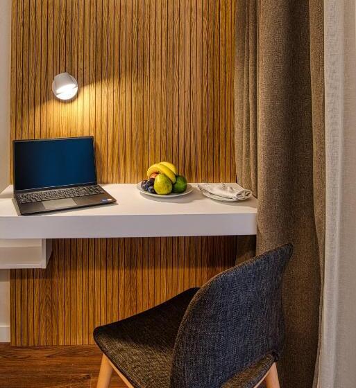 غرفة قياسية مطلّة علي الحديقة, Cardoner Hotel és Konferenciaközpont