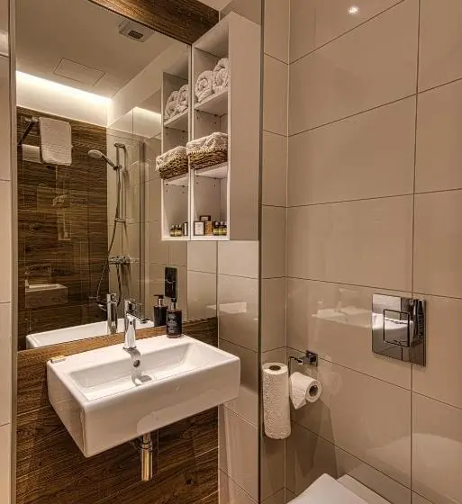 ファミリールーム, Cardoner Hotel és Konferenciaközpont