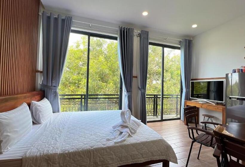 اتاق لوکس با بالکن, Nhu Huose Phu Quoc